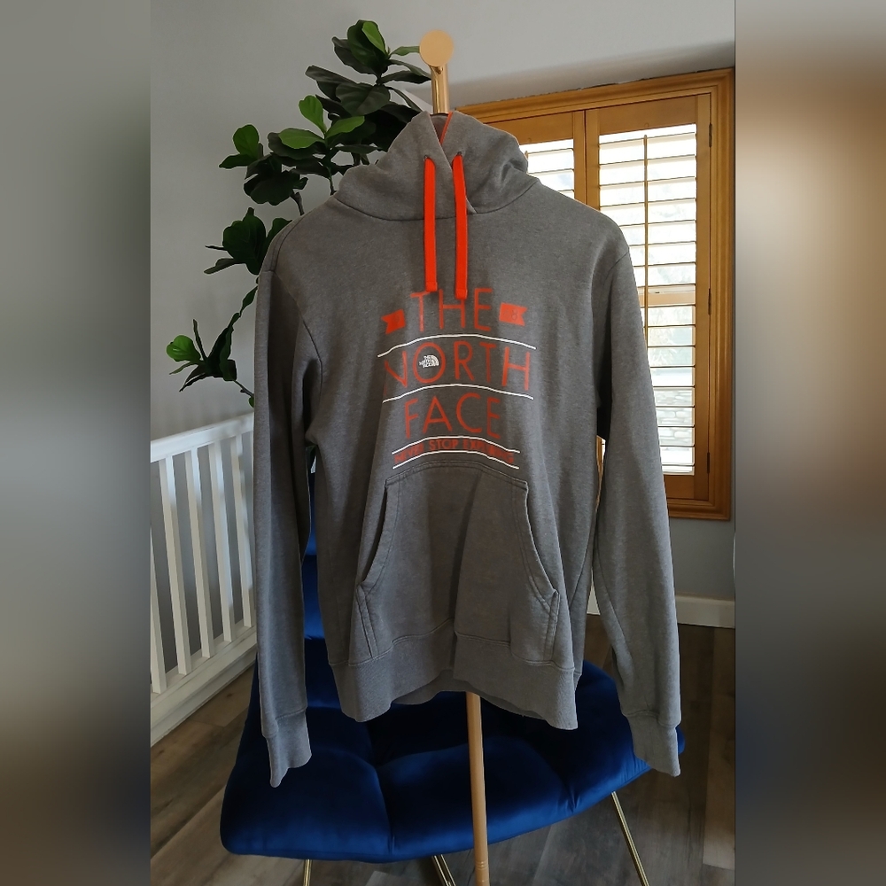 The North Face Men's "Never Stop Exploring" Sweatshirt Hoodie. Size S